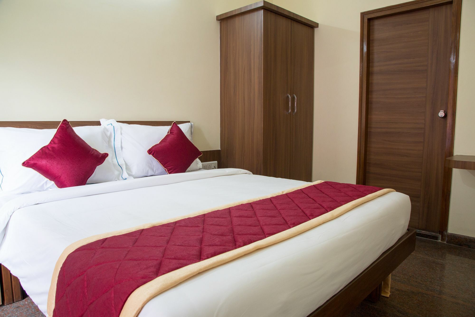 Hotel O Champion Comfort Near Hosahalli Metro Station Bangalore Exterior photo